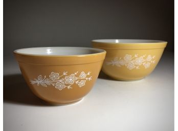 Pyrex Bowls With Flower Pattern