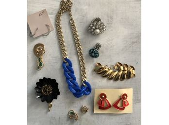 Vintage Chunky Gold And Blue Necklace And Earring, Pin,Ring And Bracelet Lot