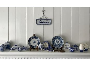 16 Pieces Of Blue And White Kitchen Accessories