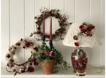 Pretty Decorative Red Rose Themed Lot