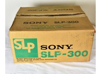 Vintage Sony SLP-300 Betamax Video Cassette Player Lot 2