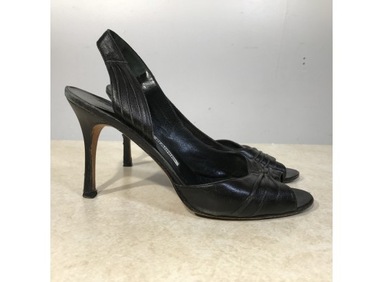 Nice Pair Ladies MANOLO BLAHNIK Black Leather Shoes (38 Euro) $400+ Retail Price !