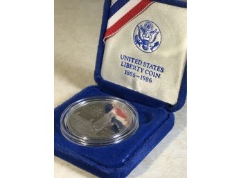 (J17) NEW 1986 Liberty Coin .900 Pure Silver Coin W/ Box UNITED STATES LIBERTY COIN 1886/1986