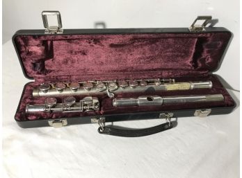 Vintage Armstrong Flute In Original Case - Appears To Be Fine 28' When Assembled
