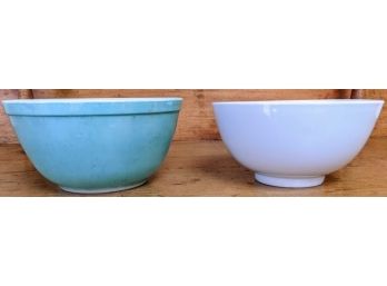 Pyrex And William Sonoma Mixing Bowls --------need Dimensions