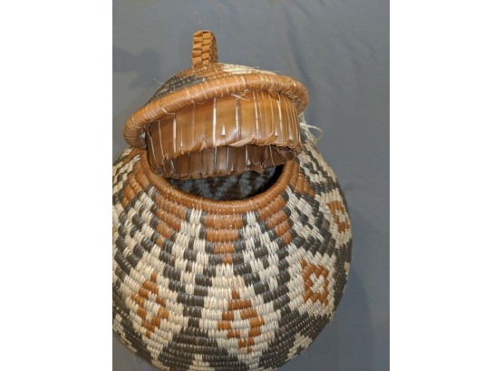 Native Design Round Coiled Baskets (2)