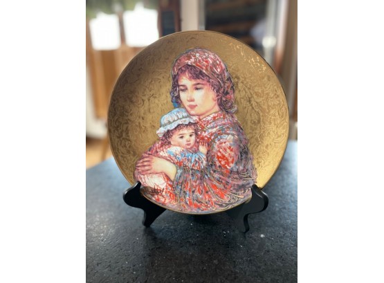 Edna Hibel Collectable Plate 'Molly And Annie'