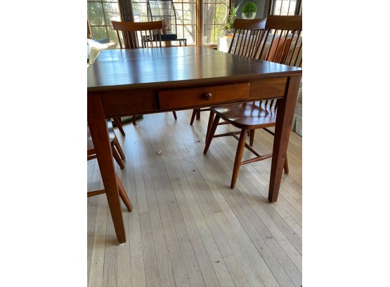 Chochrane Shaker Style Table And Chairs