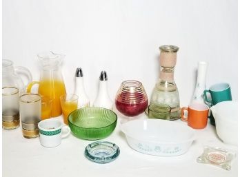 Pyrex And Mid Century Glassware