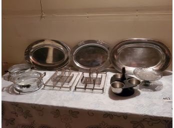 Metal Serving Pieces