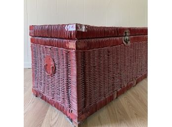 Vintage - Red Painted Wicker Blanket Chest