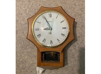 Vintage - United Model No. 59 Wall Clock With Pendulum