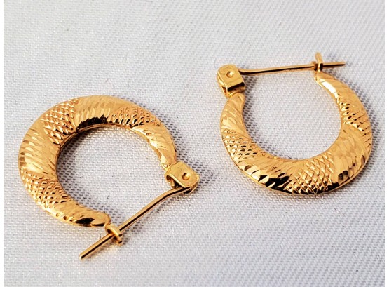 14K  GOLD Hoop Earrings W/ Texture Design