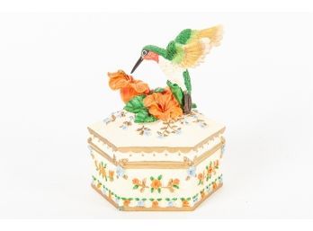Ruby-Throated Hummingbird 'Wings Of Love' Music Box