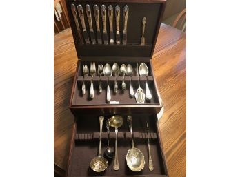 WM Rogers Boxed Silverware Set