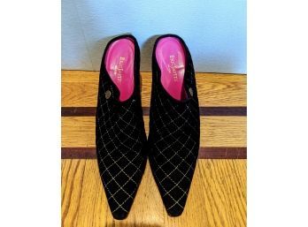 Fabulous Suede Shoes By Eric Javits  Size 8 Excellent Condition