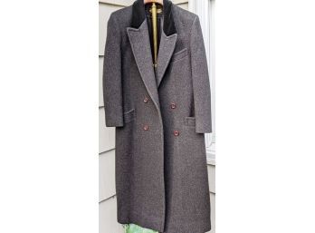 London Fog Wool Overcoat With Classic Velvet Trim Size 8