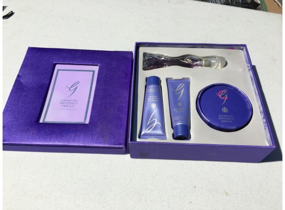 GIORGIO / BEVERLY HILLS Perfume / Powder / Lotion 'Now And Forever' Gift Set