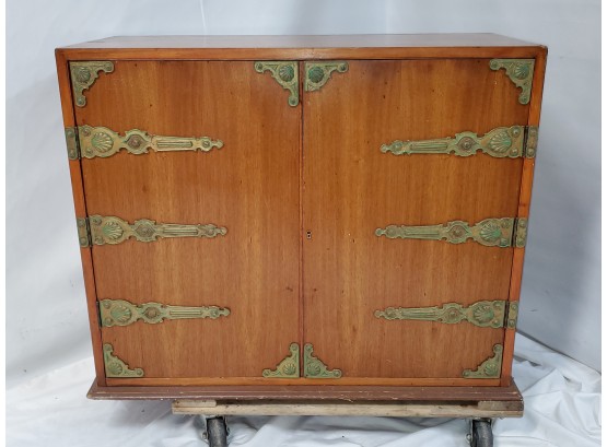 Handsome Vintage Wood 2 Door Chest / Bar Cabinet