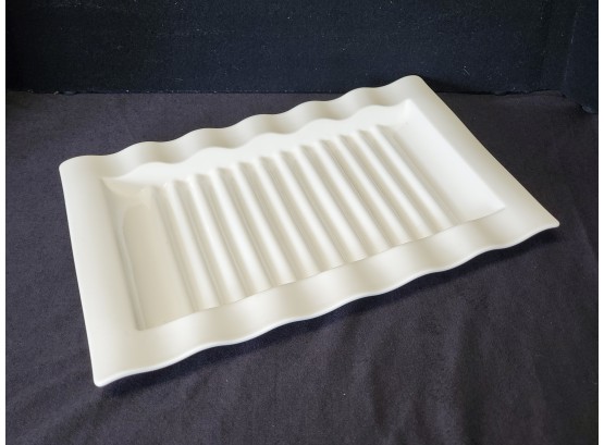 Lovely Villeroy & Boch White Porcelain Wave Ribbed Meat Platter 12' X 16.25'