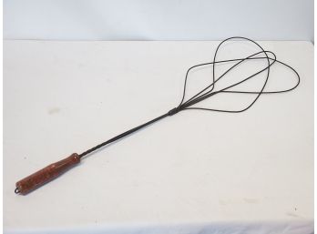 Antique Vintage Wire & Red Wood Handle 28.5' Rug, Clothing Beater
