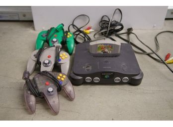 Nintendo 64 Console, 3 Controllers & Super Mario Kart Game!