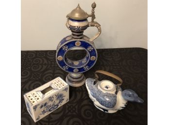 Decorative Blue & White Collectibles Lot