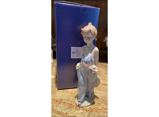 Lladro 'Pocket Full Of Wishes' #7650 Collectors Society With Box . Estimated Value $200