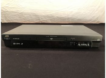 JVC AV Compu Link CD/DVD Player XV-S40 (ID #152)
