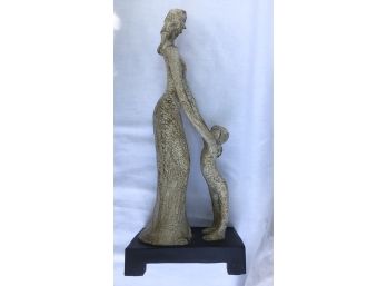 17”  Carolyn Kinder Mother And Child Statue