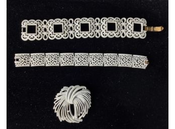 Enameled Metal Jewelry Lot 2 Bracelets And Pin Brooch Trifari Bracelet