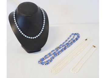Assortment Of Vintage Ladies Pearl & Crystal Necklaces