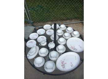 B44 Kyoto Fine China 37 Piece China Set In The Summer Rose Pattern