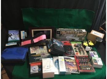 B139 Table Lot Of Misc Household And Electronic Items