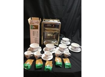 B174 Lavazza Espresso Point Espresso Machine In Great Condition With Coffee Pods And Cup Set