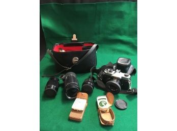 B140 Vintage Fujica ST605 Film Camera With 4 Lenses In Case