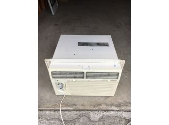 B58 Fedders Air Conditioner 12,000 Btu Works Great