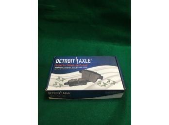 B135 Detroit Axle Brake Pads New In Box Part #P-945
