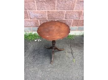 C50 Antique Mahogany Side Table With  Scalloped Edge