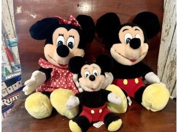 Mickey Mouses And Minnie Mouse Stuffed Animals