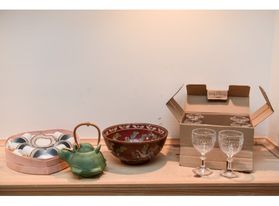 Villeroy & Boch Wine Glasses, Turtle Teapot, Decorative Bowl, And Tea Set
