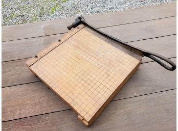 Vintage Ingento No 3 Guillotine Paper Cutter 10' X 10'