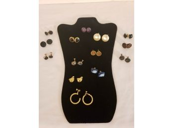 Vintage Earrings Lot (see Pics For Closeups) Several Pair Of Enameled Screw Backs