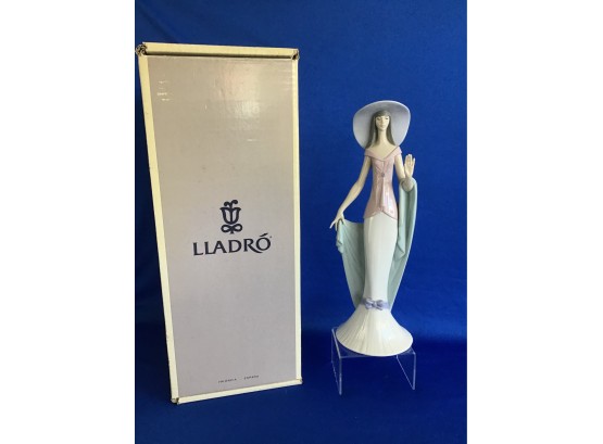 Lladro' Large Dama Niza Lady Of Nice