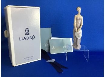 Lladro' Dama Anorante Bride's Maid