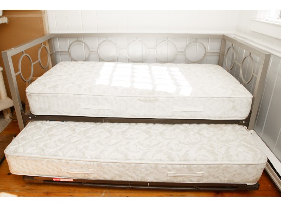 Metal Circle Pattern Daybed With Trundle & Two Sealy Twin Mattresses