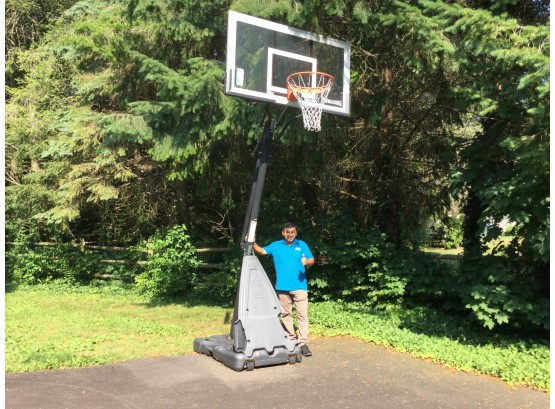 Free Standing Spaulding Basketball Hoop