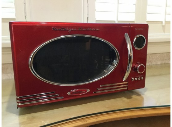 Nostalgia Electric Retro Countertop Microwave In Retro Red