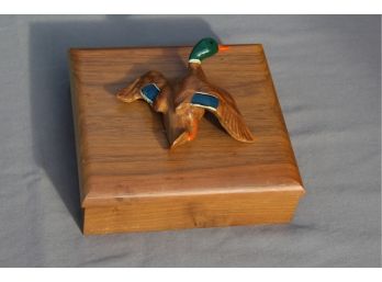 Mid-Century Poker Set With Fantastic Painted Duck On Cover.