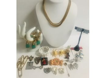 21 Jewelry Lot # 3 Mostly Vintage 1 Newer Piece + 4 Kilt Pins